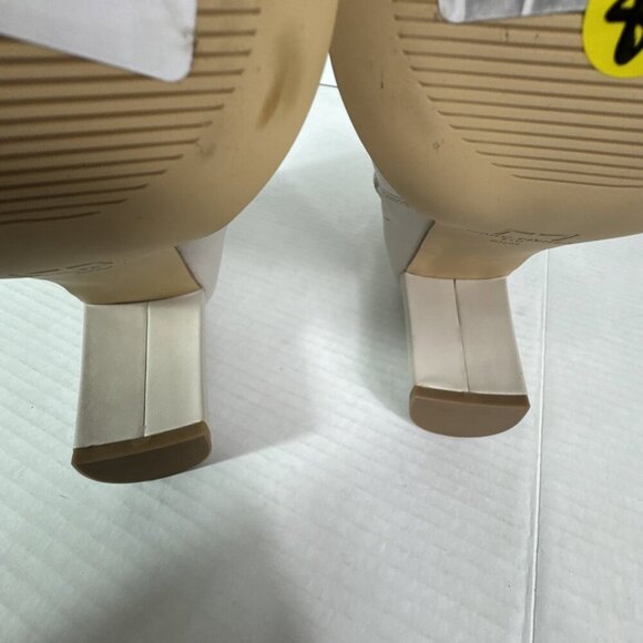 Marc Fisher Women's 8.5M MLulani Leather Ankle Boot Cream EUC - Picture 16 of 16